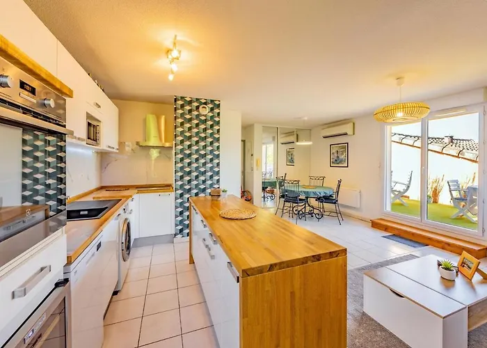 La Viguiere - Terrasse - *