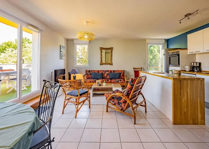 La Viguiere - Terrasse - *